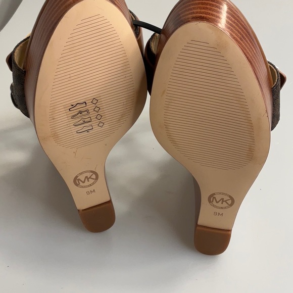 Make: Michael Kors Brand New without tag sizes 8.5 and 9 - Picture 5 of 7